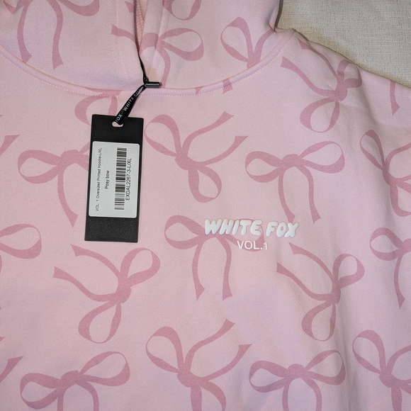 White Fox Boutique Oversized Printed Pink Posy Bow Hoodie - Picture 3 of 5